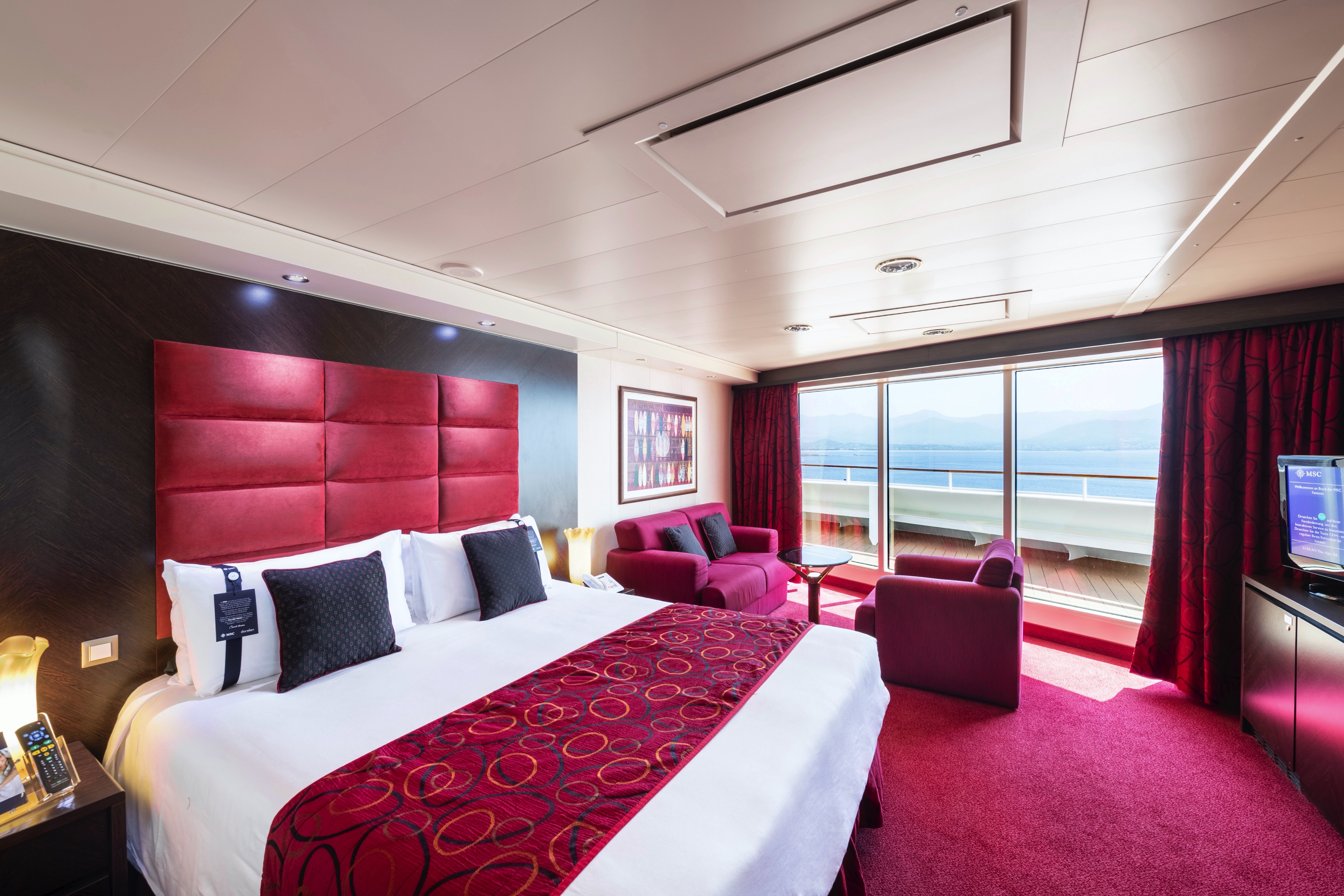 Premium Suite with Sealed Window